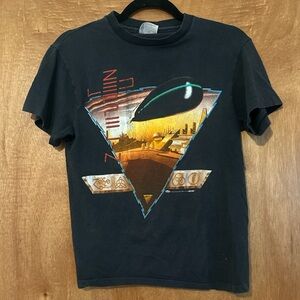Vintage RARE & authentic Led Zeppelin 1988 Concert Tshirt - med, single stitch